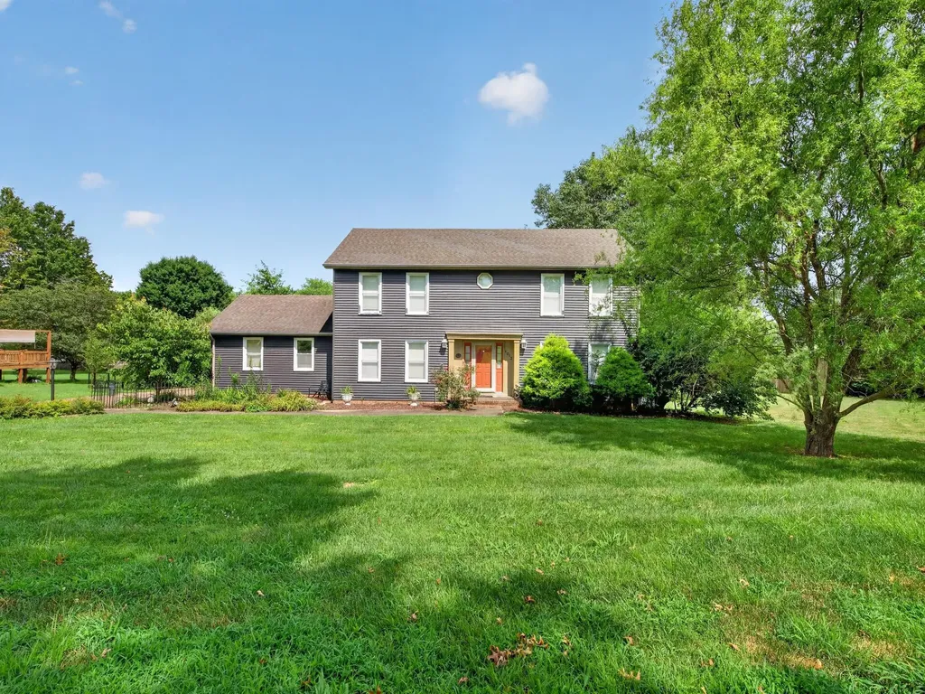 1013 Ballard Lane Madisonville KY 42431