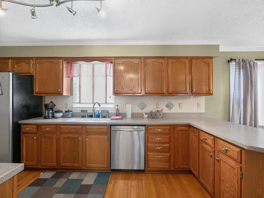 1013 Ballard Lane Madisonville KY 42431