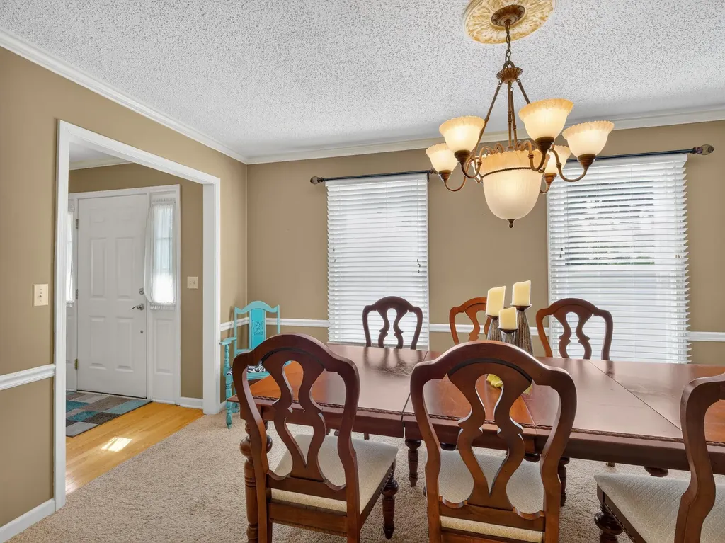 1013 Ballard Lane Madisonville KY 42431