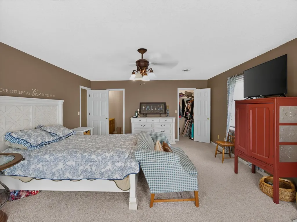 1013 Ballard Lane Madisonville KY 42431