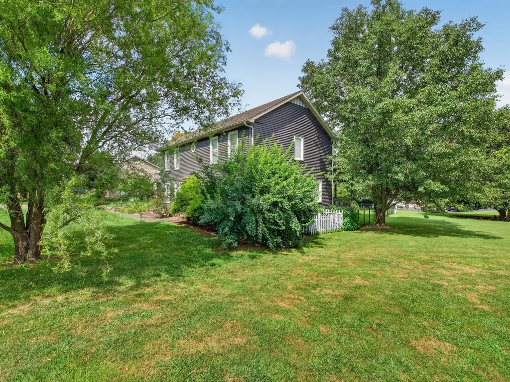 1013 Ballard Lane Madisonville KY 42431