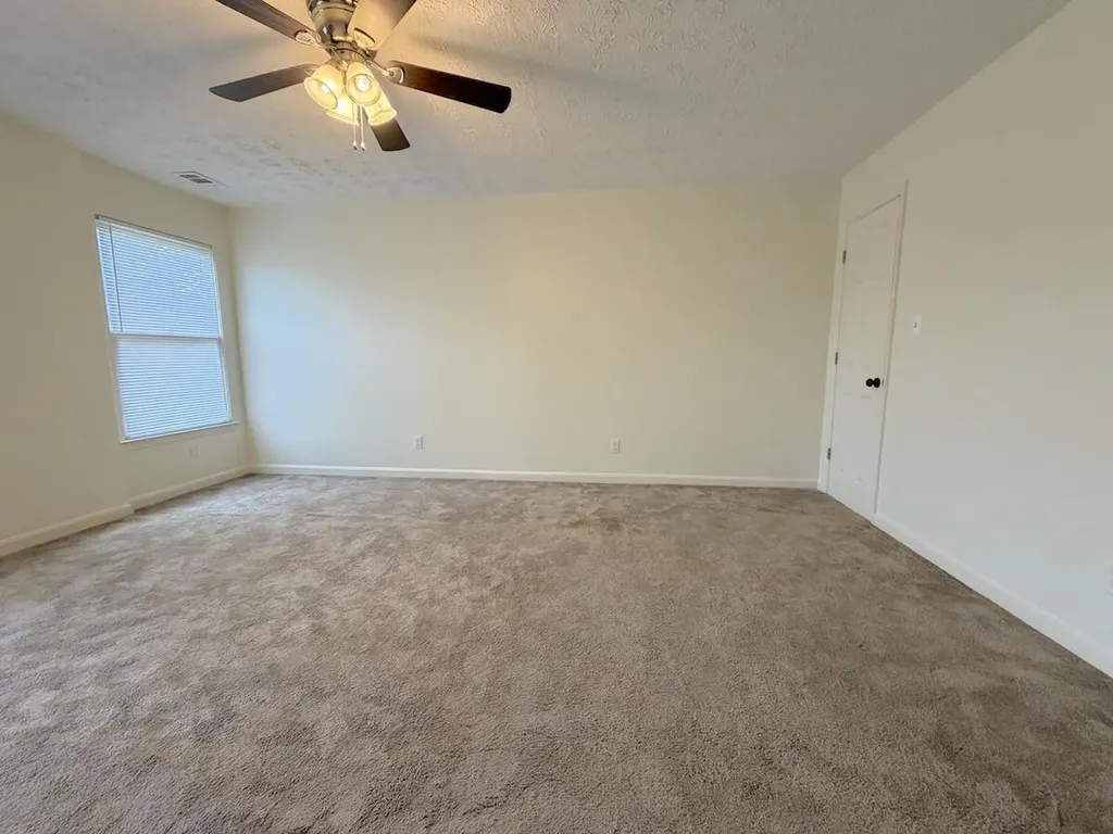 3877 Scarlet Oak Lane Lexington KY 40514