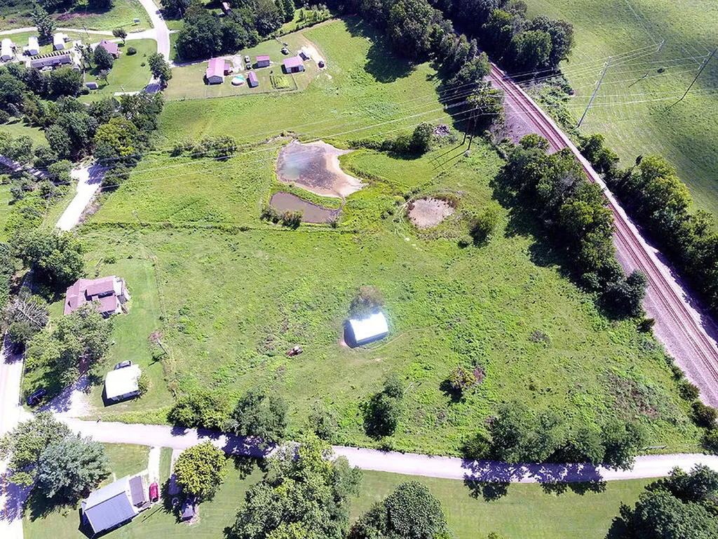 7625 N Highway 1247 Science Hill KY 42553