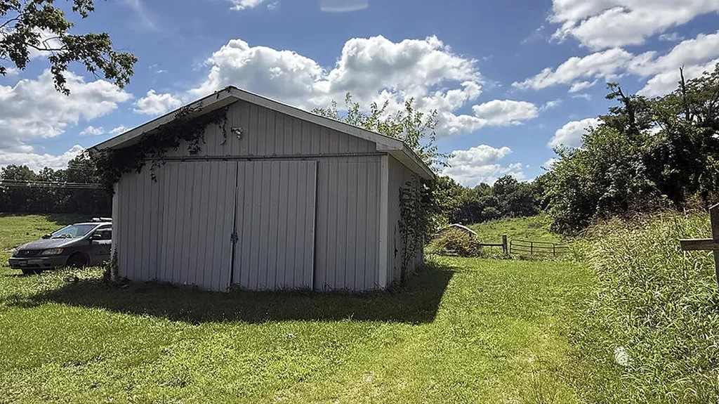7625 N Highway 1247 Science Hill KY 42553