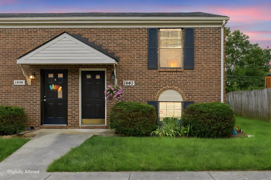 1440 SE Hartland Woods Way Lexington KY 40515