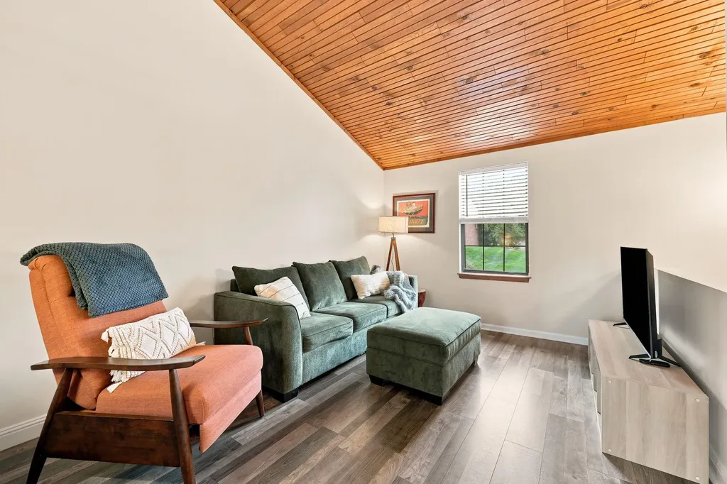 1440 SE Hartland Woods Way Lexington KY 40515
