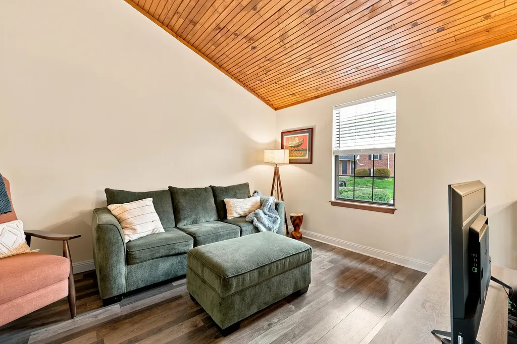 1440 SE Hartland Woods Way Lexington KY 40515