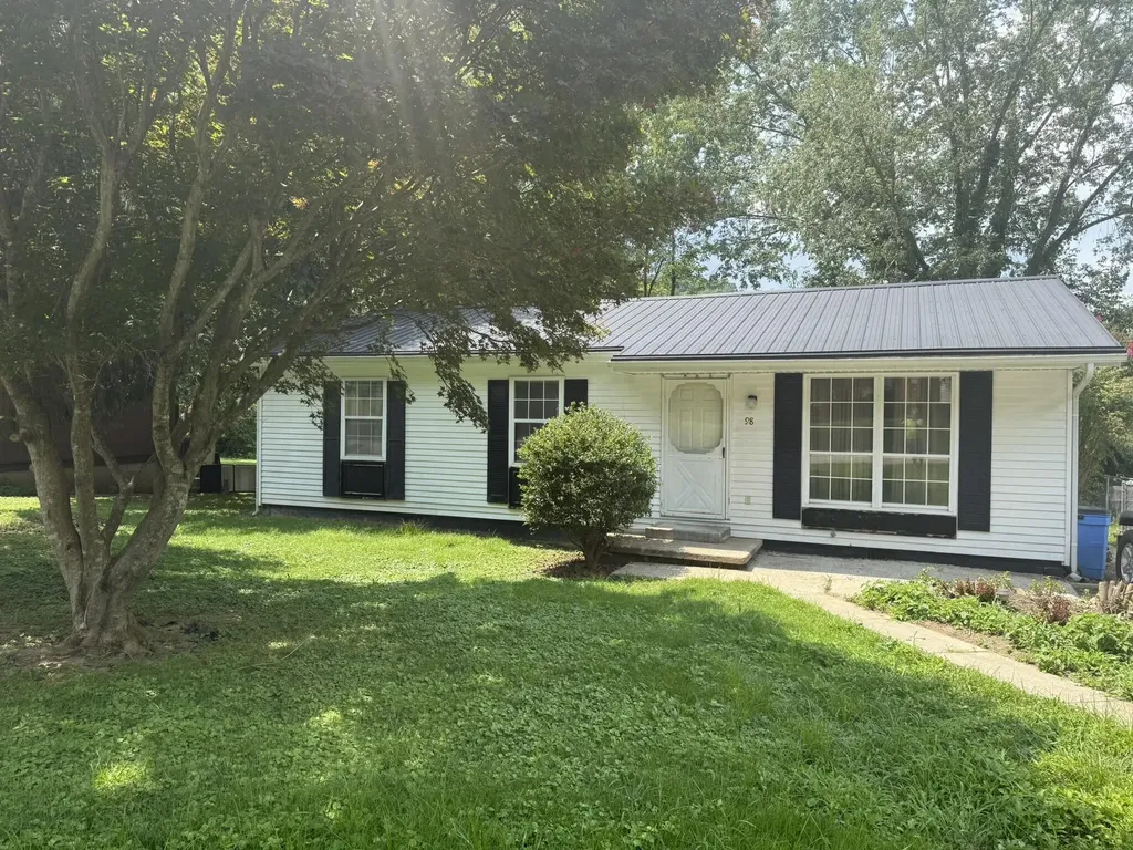 98 Cooper Street Vanceburg KY 41179