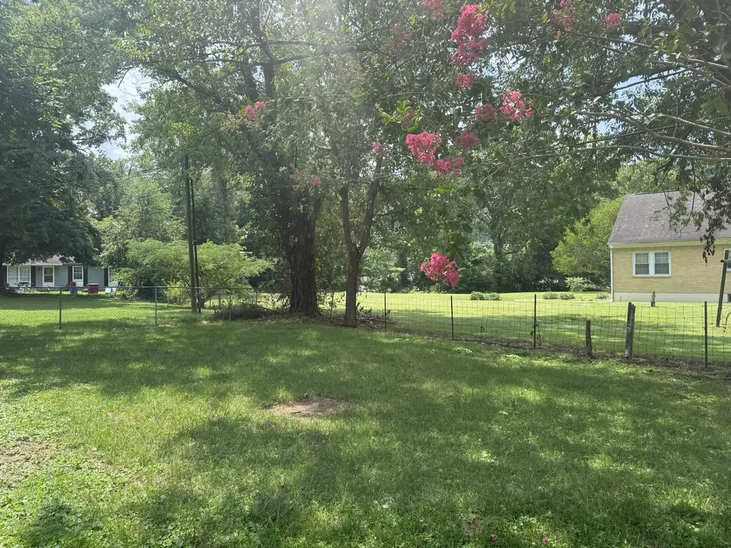 98 Cooper Street Vanceburg KY 41179