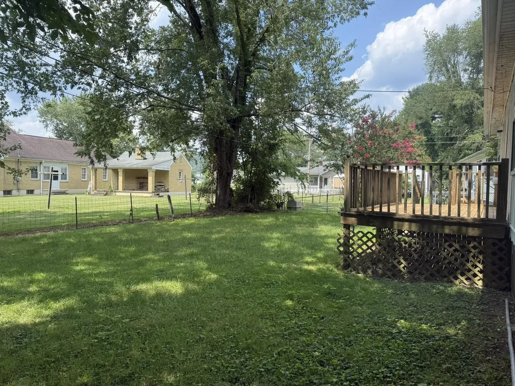 98 Cooper Street Vanceburg KY 41179