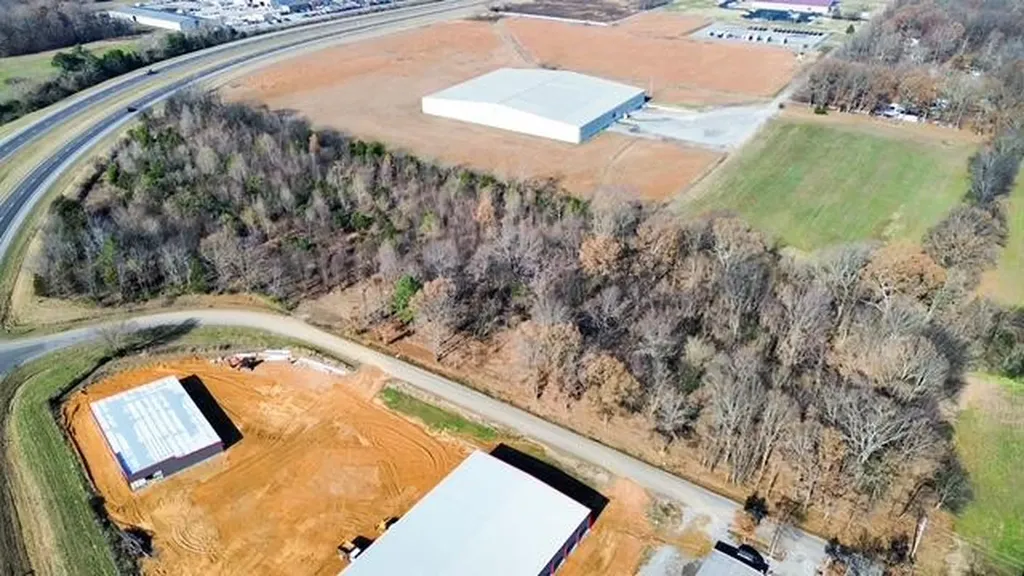 1811 U.s. 641 Benton KY 42025