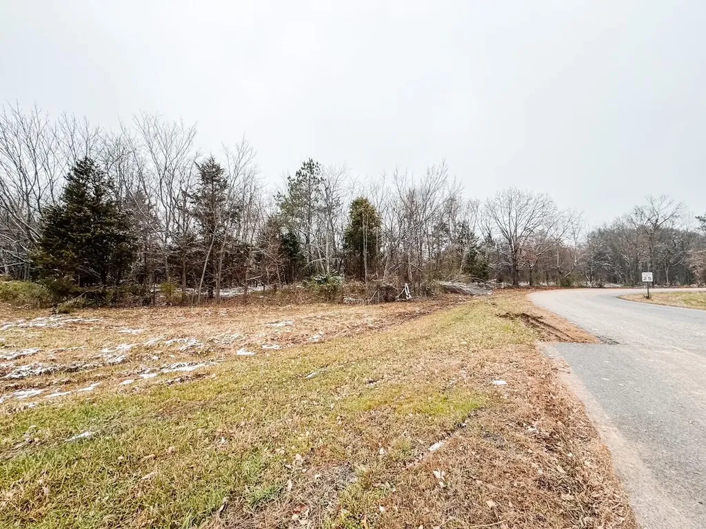 1811 U.s. 641 Benton KY 42025