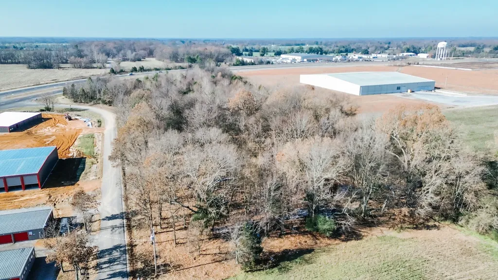 1811 U.s. 641 Benton KY 42025