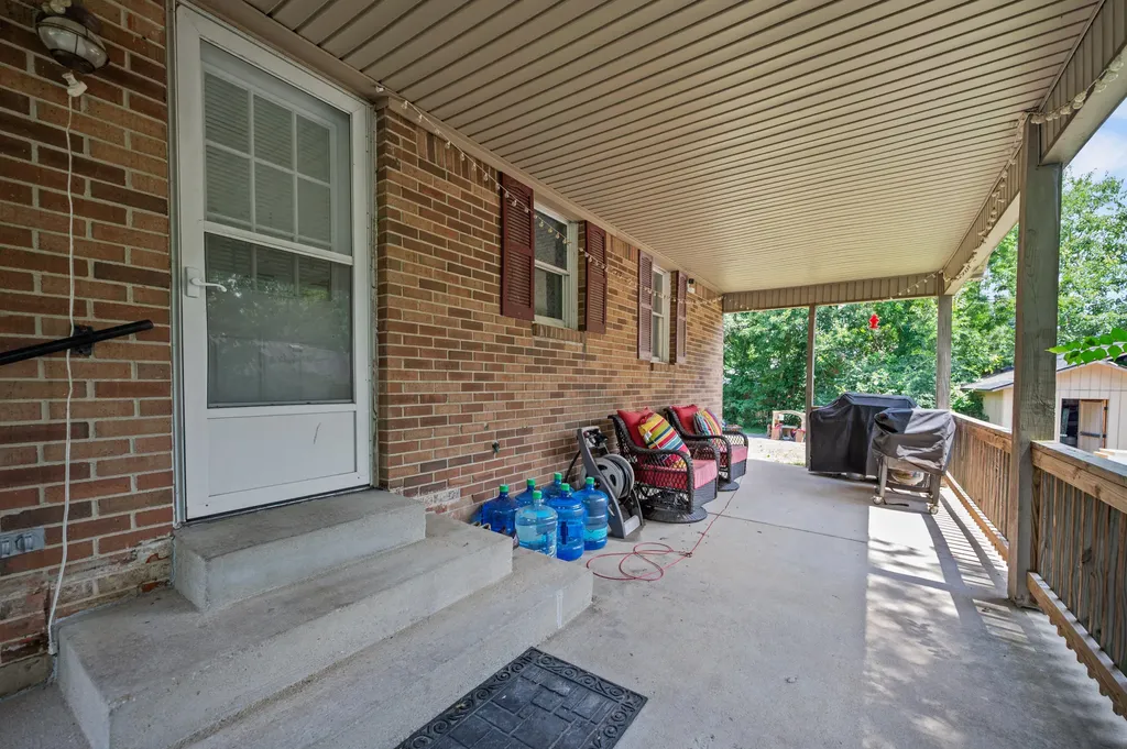607 Four Mile Avenue Richmond KY 40475