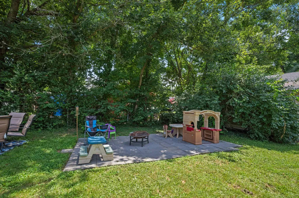 607 Four Mile Avenue Richmond KY 40475