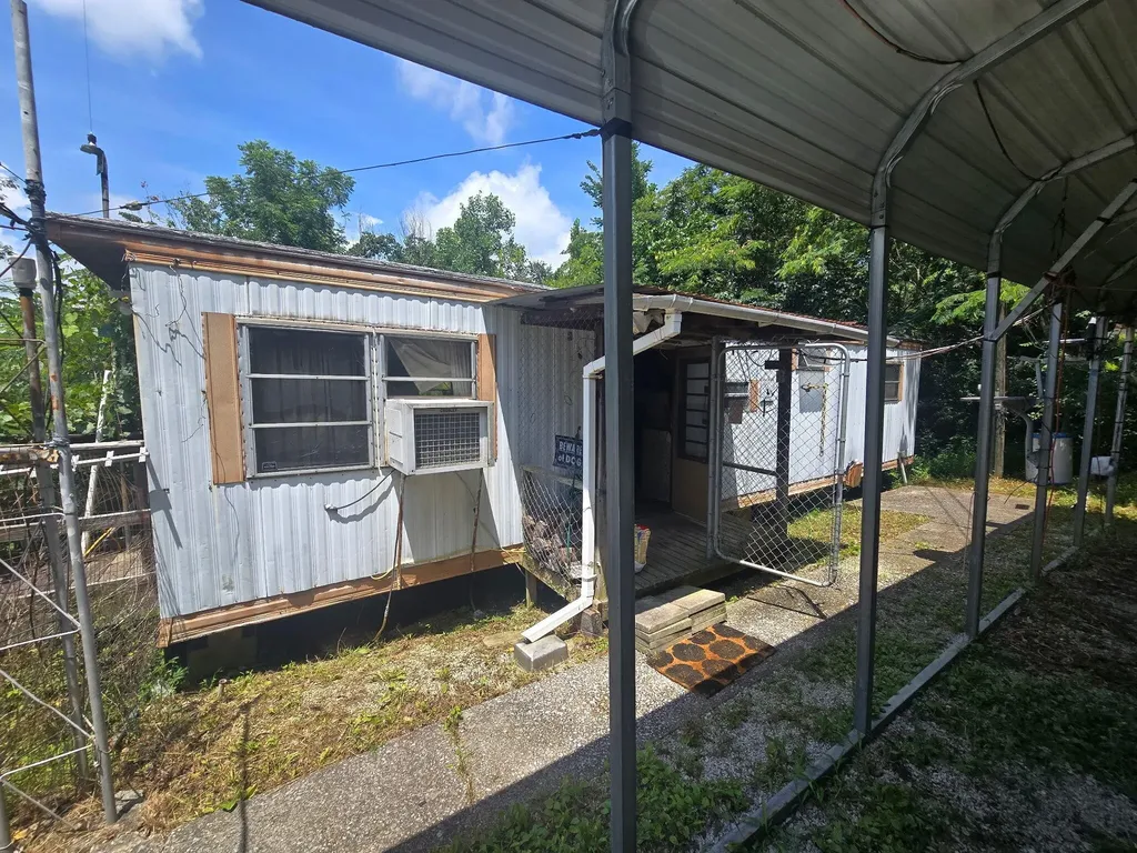 309 Charlie Neal Road Burnside KY 42519