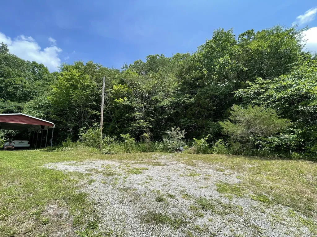 309 Charlie Neal Road Burnside KY 42519