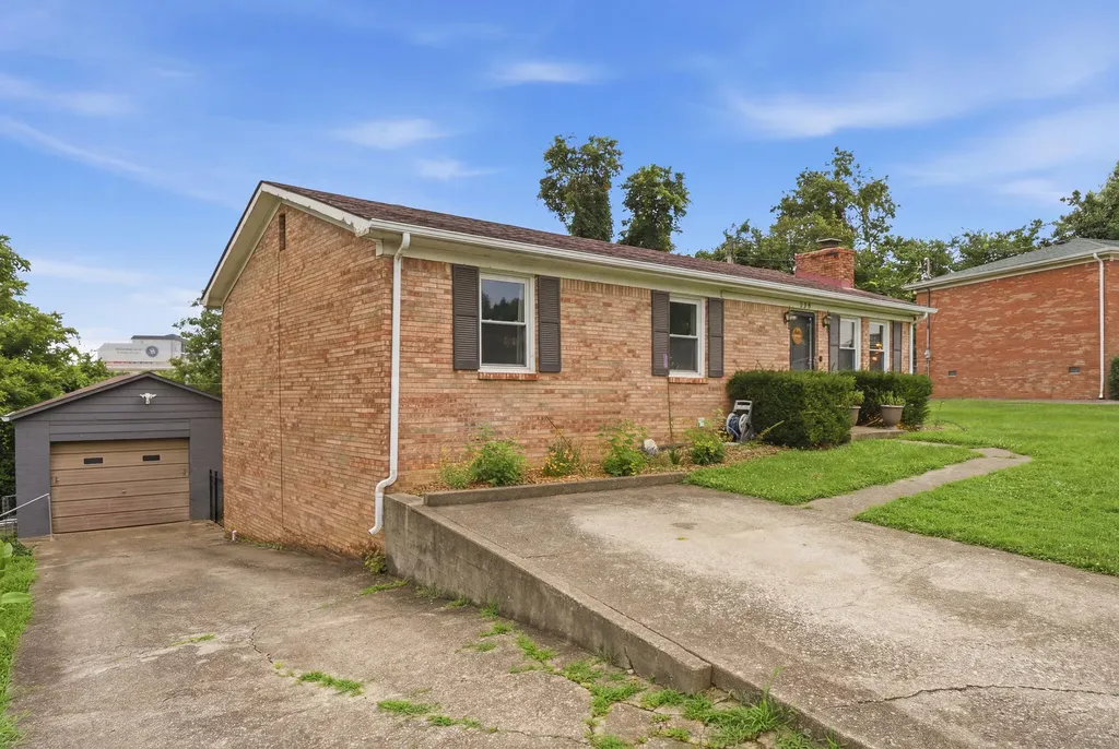 308 Martin Drive Richmond KY 40475