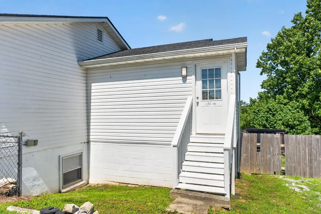 746 N 3rd Street Richmond KY 40475