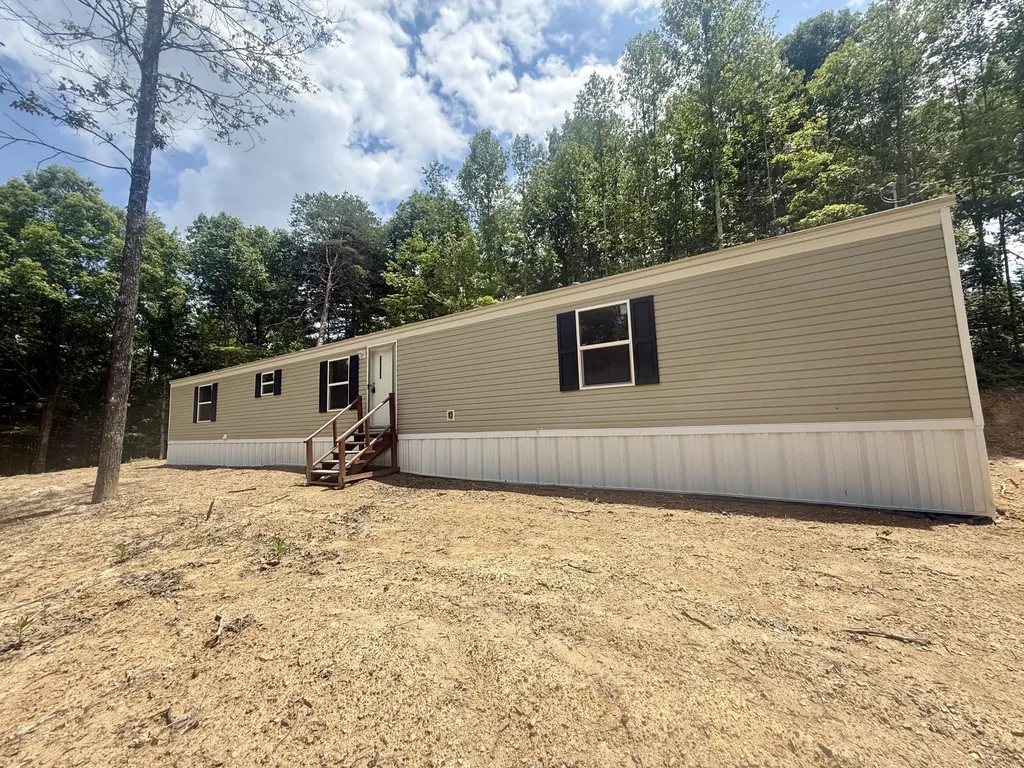 100 Mason Lane East Bernstadt KY 40729