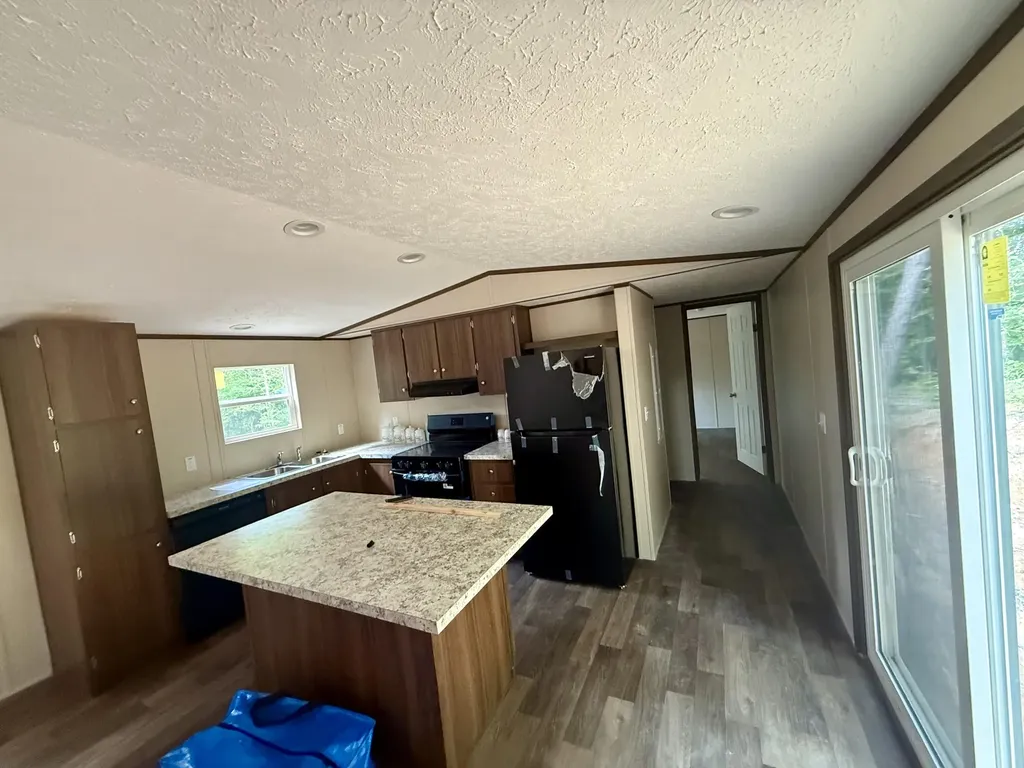 100 Mason Lane East Bernstadt KY 40729