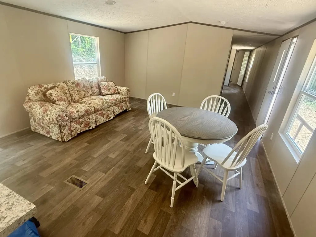 100 Mason Lane East Bernstadt KY 40729