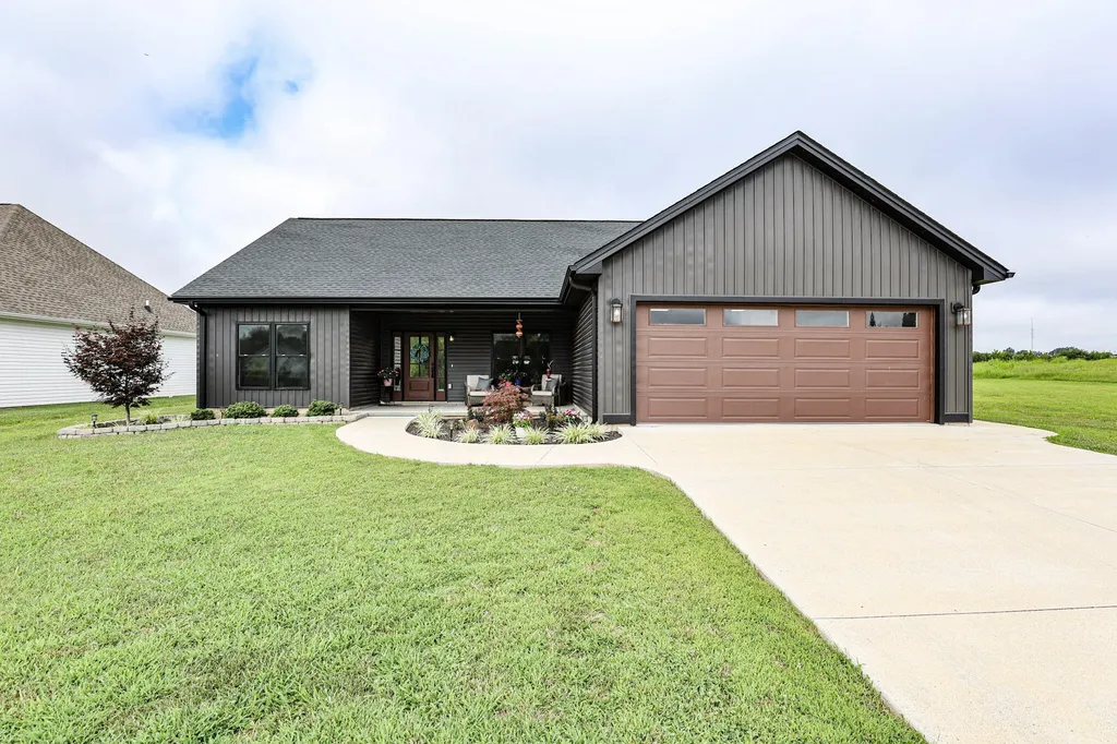 307 Parkway Drive Mayfield KY 42066