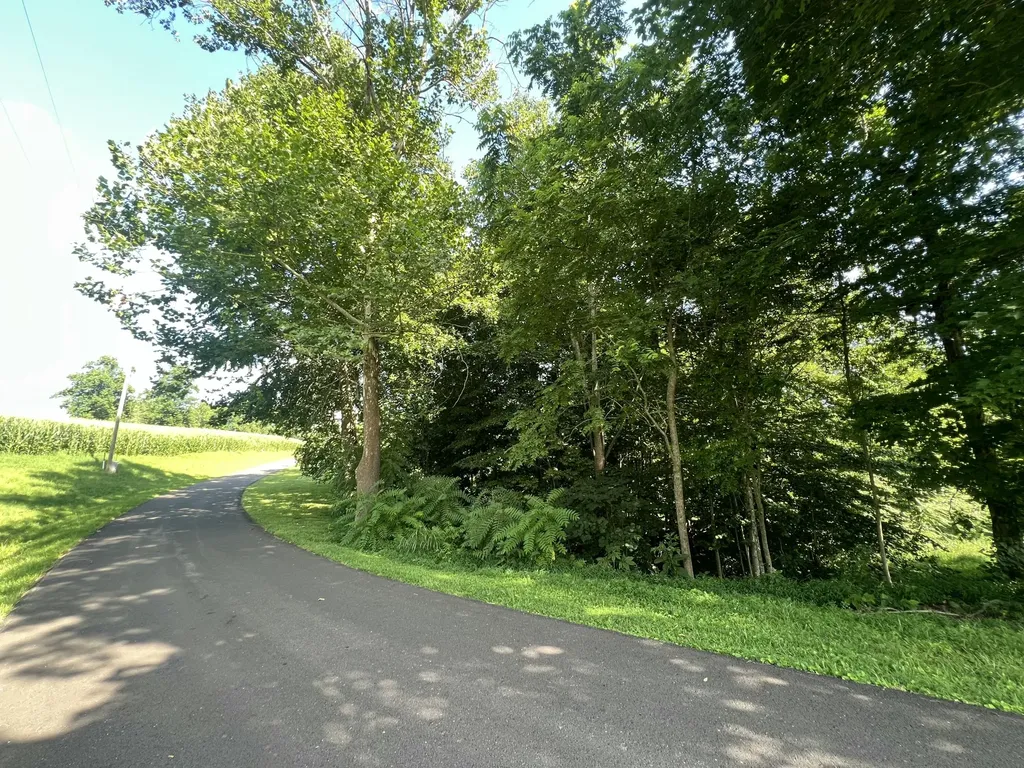 11 Cherry Loop Jamestown KY 42629