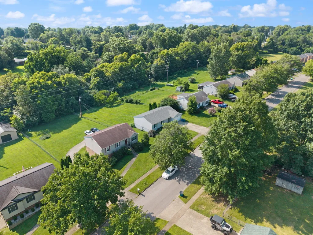 208 Hartland Drive Danville KY 40422