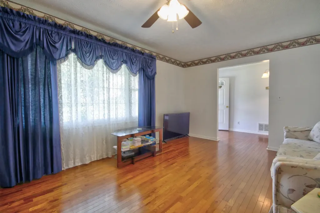 275 Middleground Way London KY 40744