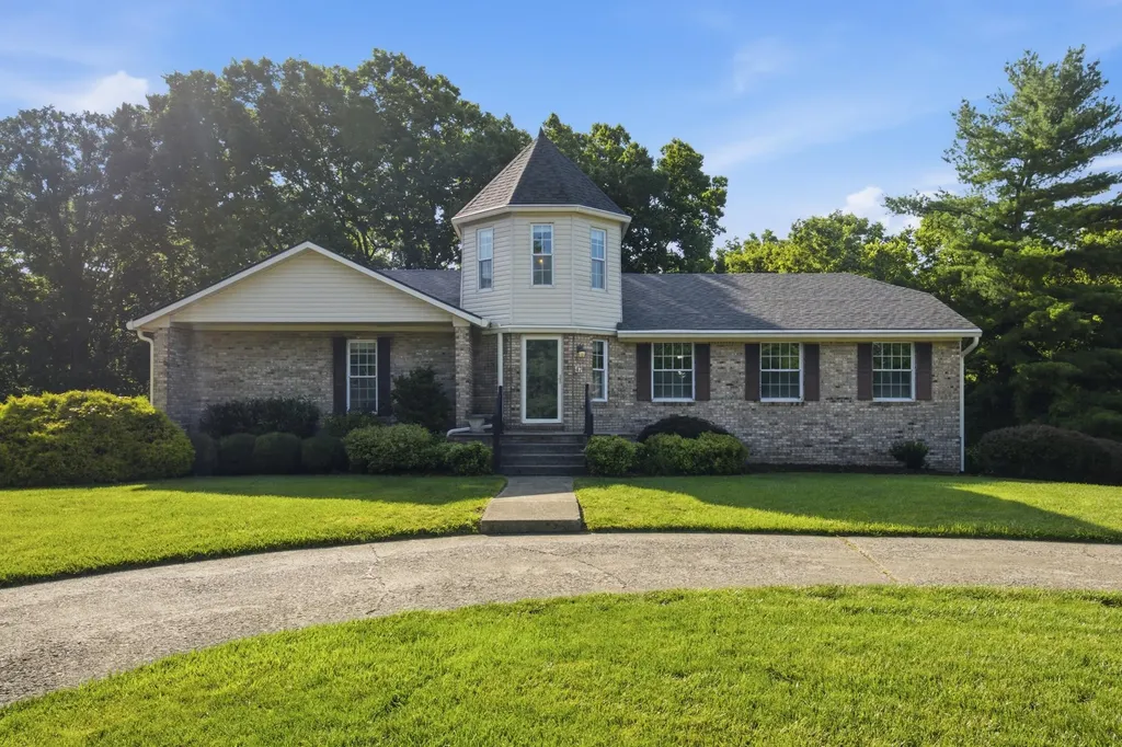47 Woodbriar Court Nicholasville KY 40356