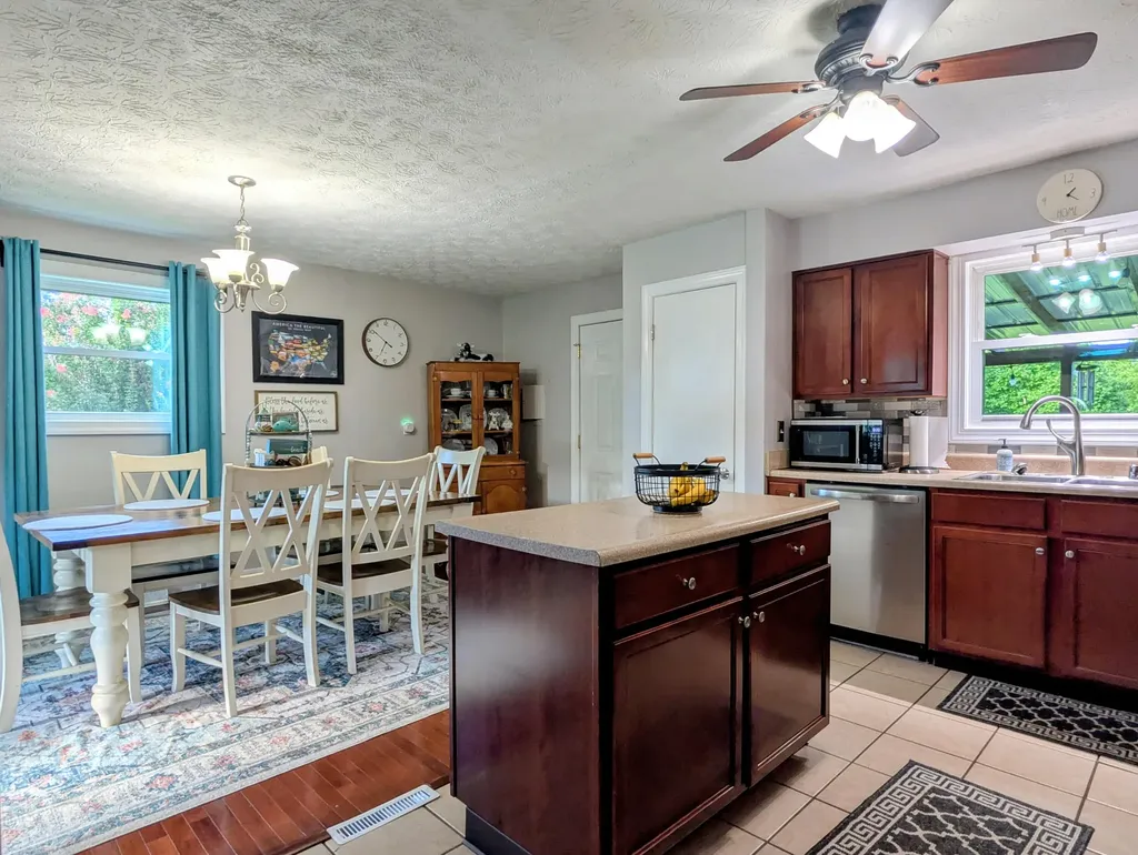 102 Shannon Square Corbin KY 40701
