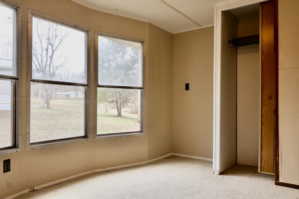 55 Seminole Drive Cadiz KY 42211