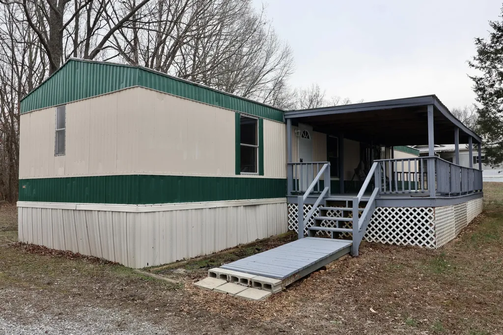 55 Seminole Drive Cadiz KY 42211