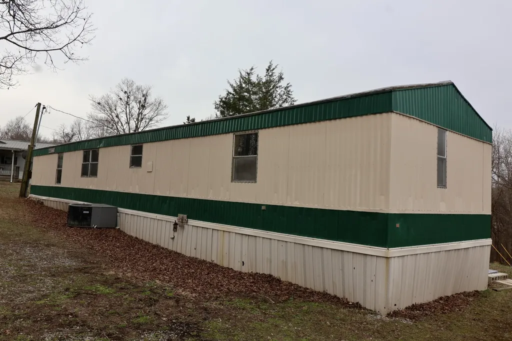 55 Seminole Drive Cadiz KY 42211