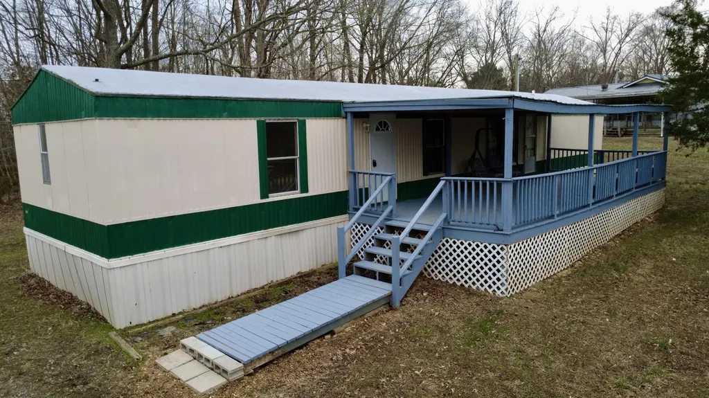 55 Seminole Drive Cadiz KY 42211