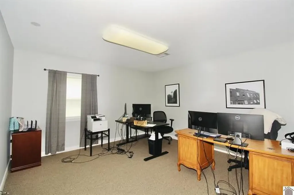 1105 State Route 121 N Murray KY 42071