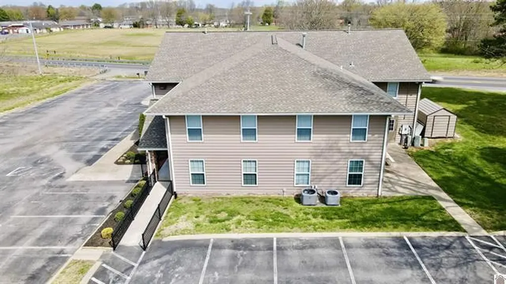 1105 State Route 121 N Murray KY 42071