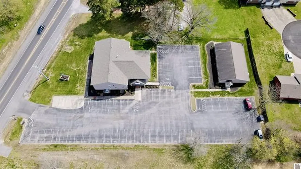 1105 State Route 121 N Murray KY 42071