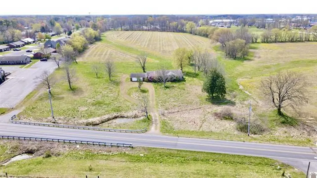 1105 State Route 121 N Murray KY 42071