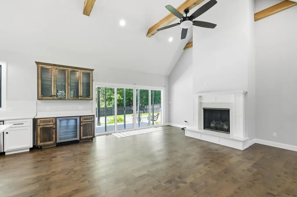 4221 N Kentucky 121 Murray KY 42071