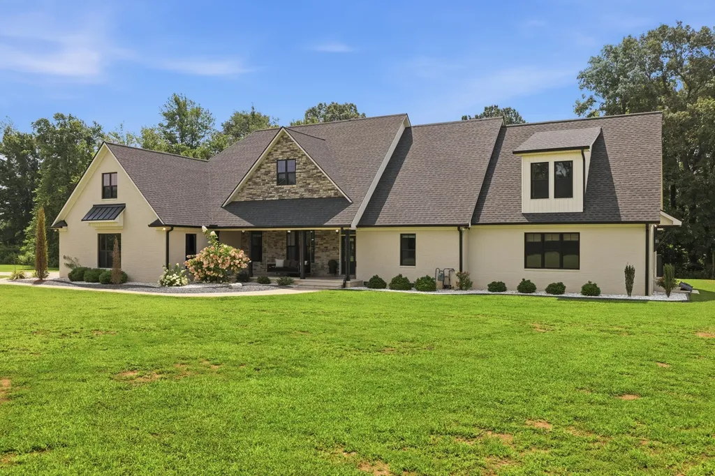 4221 N Kentucky 121 Murray KY 42071