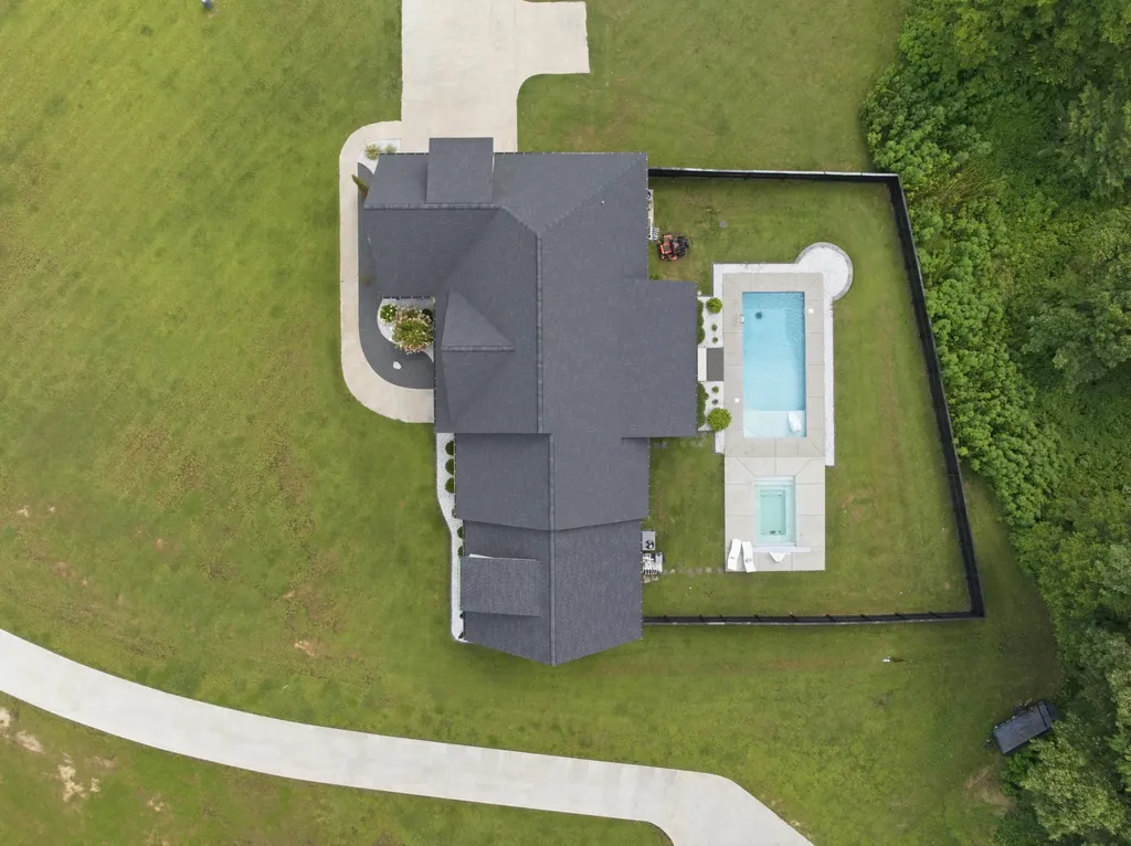 4221 N Kentucky 121 Murray KY 42071