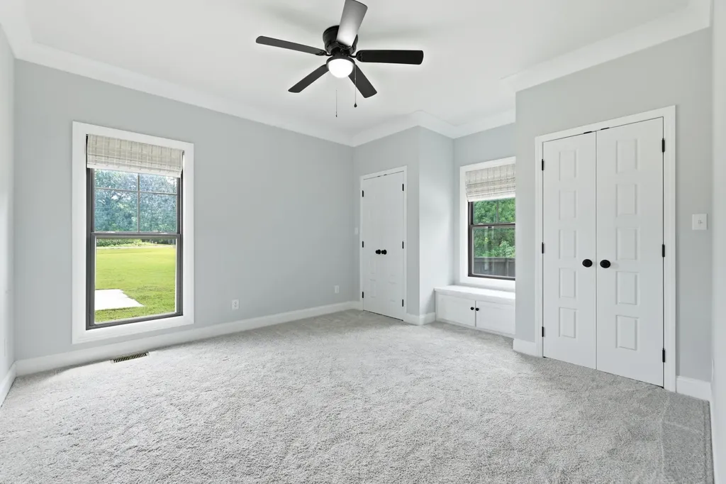 4221 N Kentucky 121 Murray KY 42071