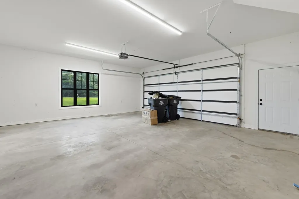 4221 N Kentucky 121 Murray KY 42071