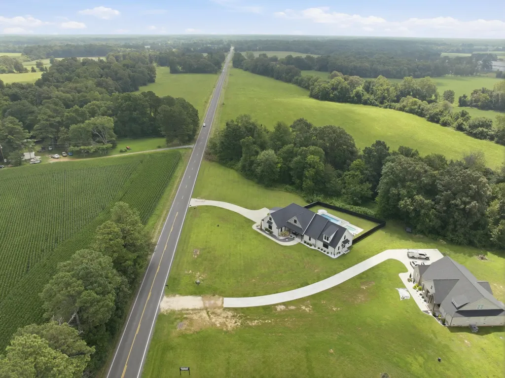 4221 N Kentucky 121 Murray KY 42071