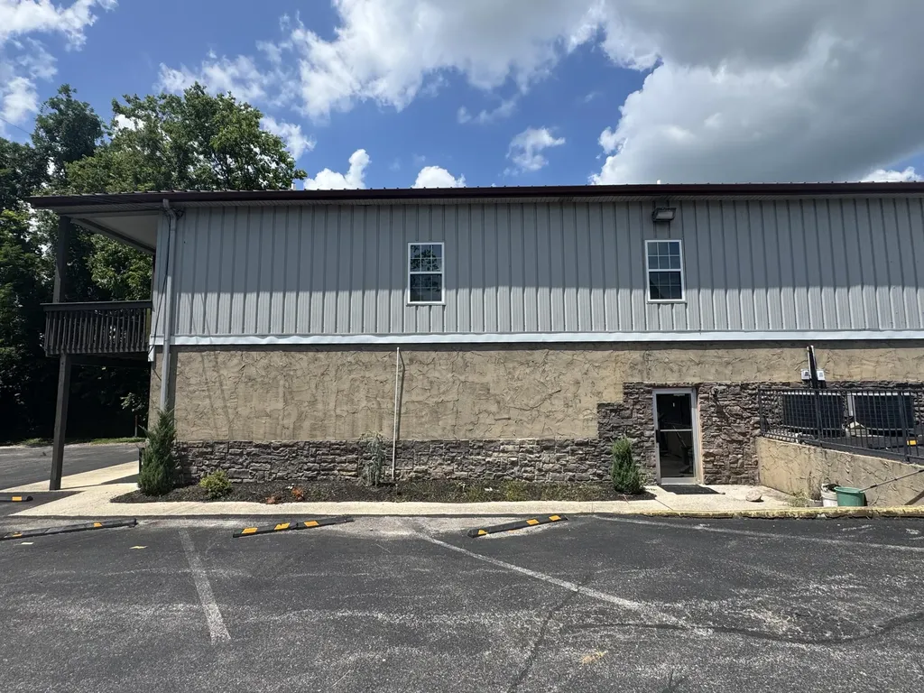 1212 W Main Street Richmond KY 40475