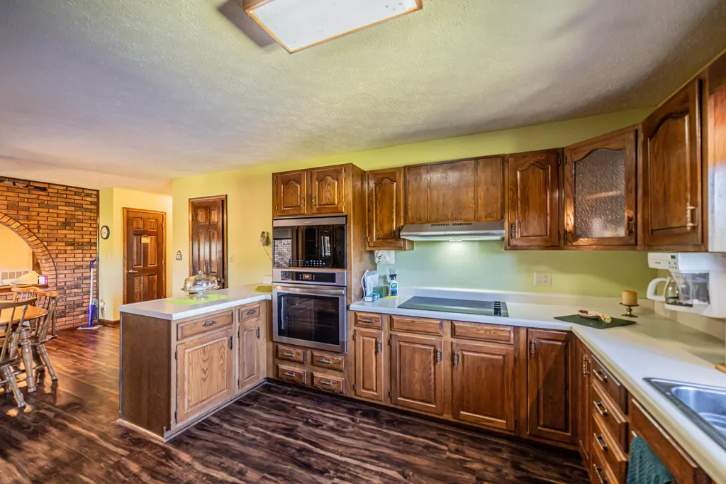2331 Us-60 Marion KY 42064