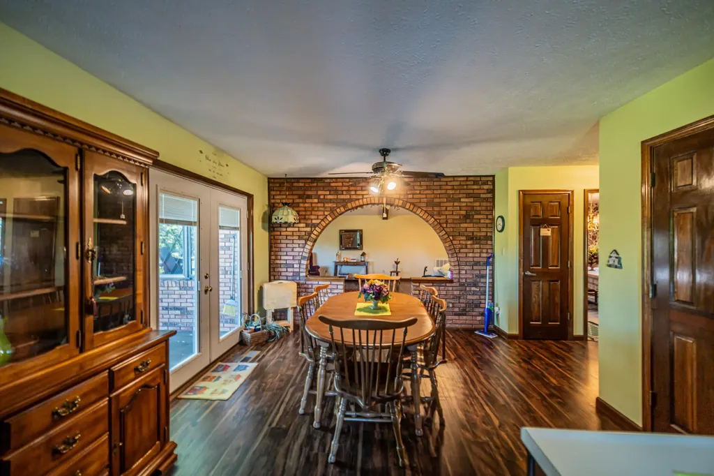 2331 Us-60 Marion KY 42064