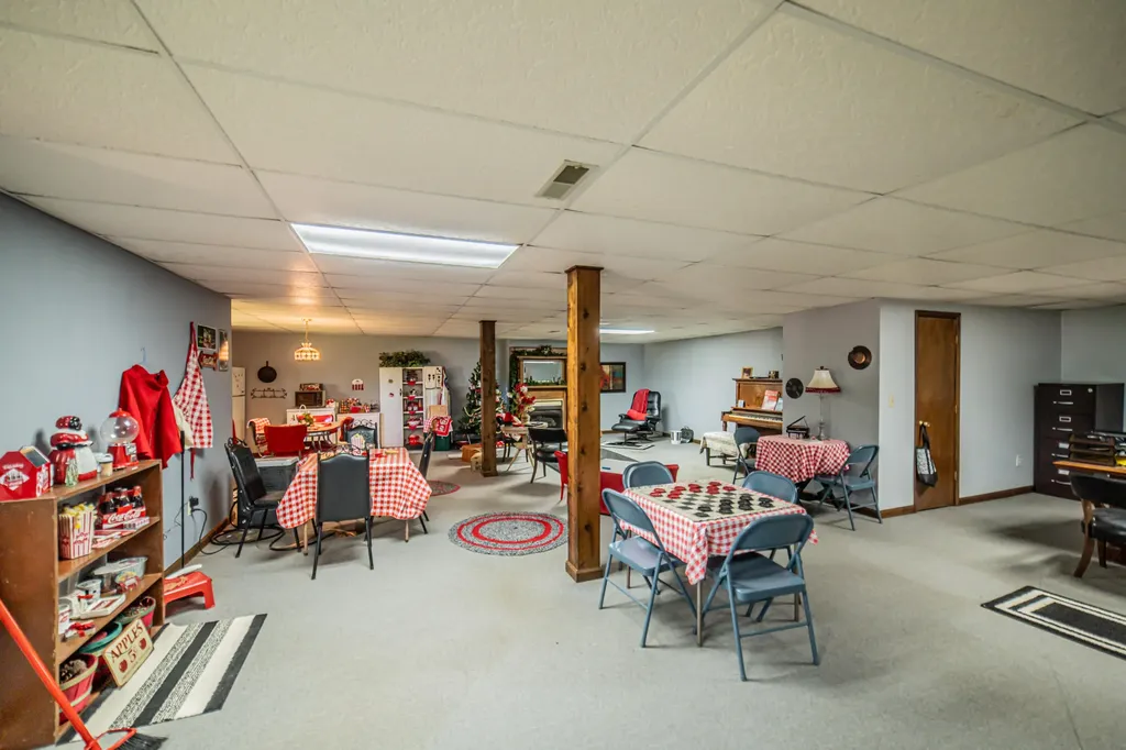 2331 Us-60 Marion KY 42064